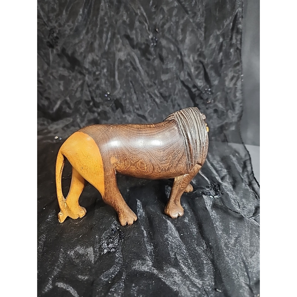 Vintage Hand Carved Wooden African Lion Figure Sculpture - Picture 3 of 10